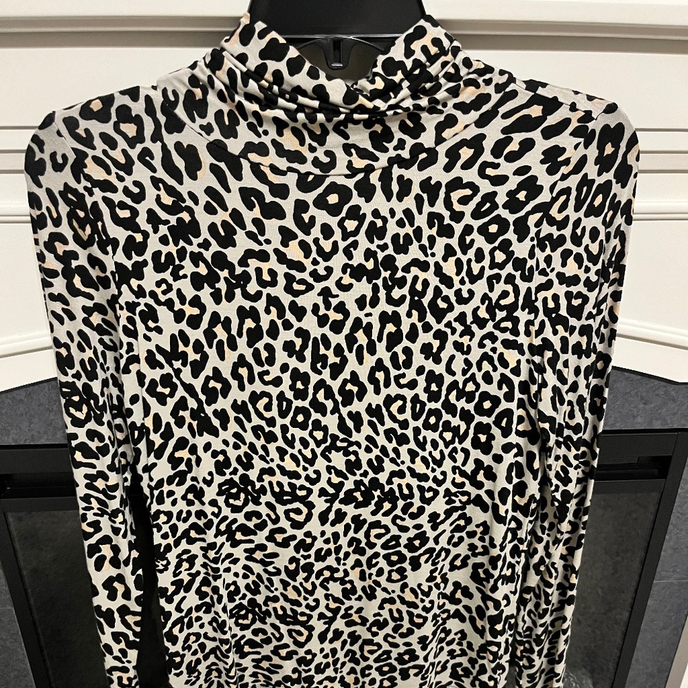 Loft turtleneck leopard blouse